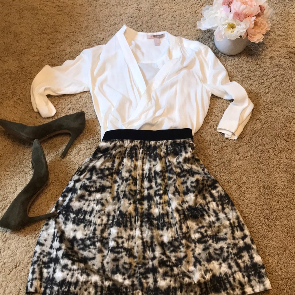 Ann Taylor Flowey skirt